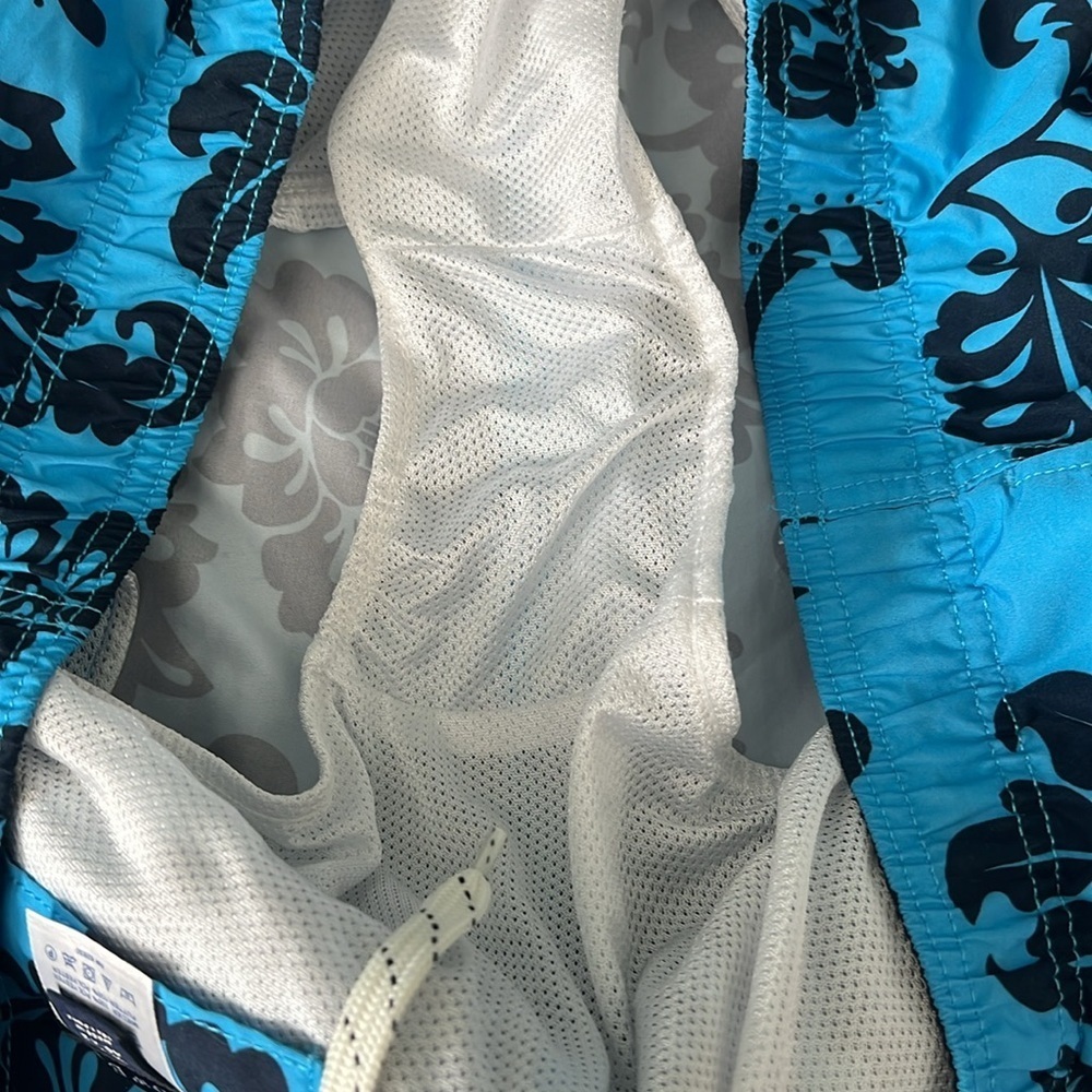 Lands’ End Blue Print Swim Trunks Size XL - Picture 2 of 7